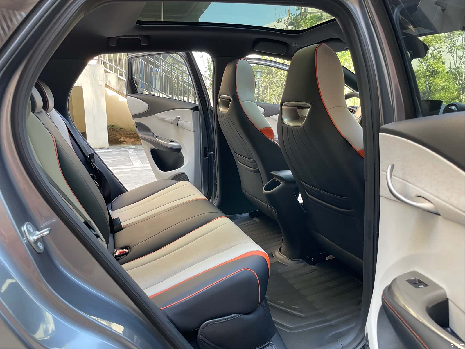 BYD Dolphin, 2023 13