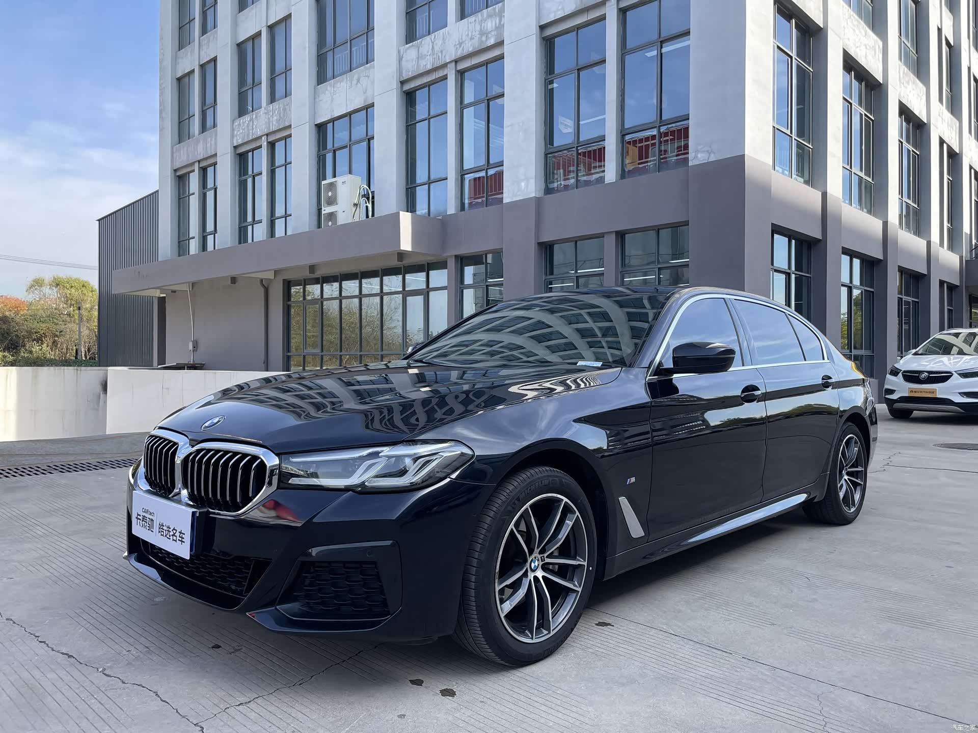 BMW 5 Series, 2021 1