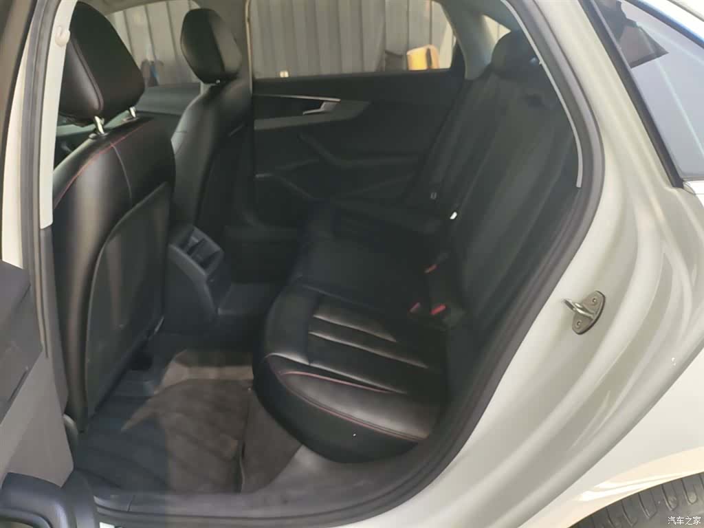 Audi A4L, 2019 17