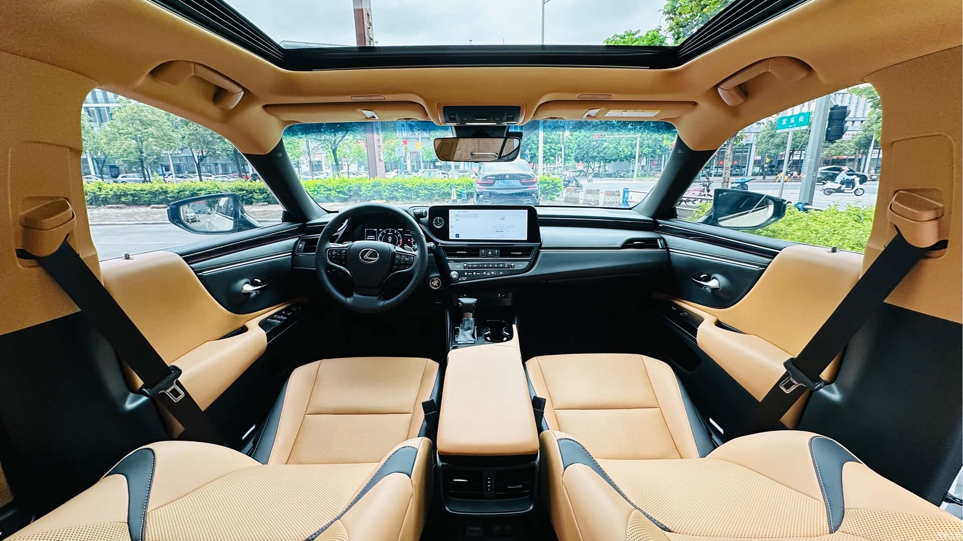 Lexus ES, 2023 24