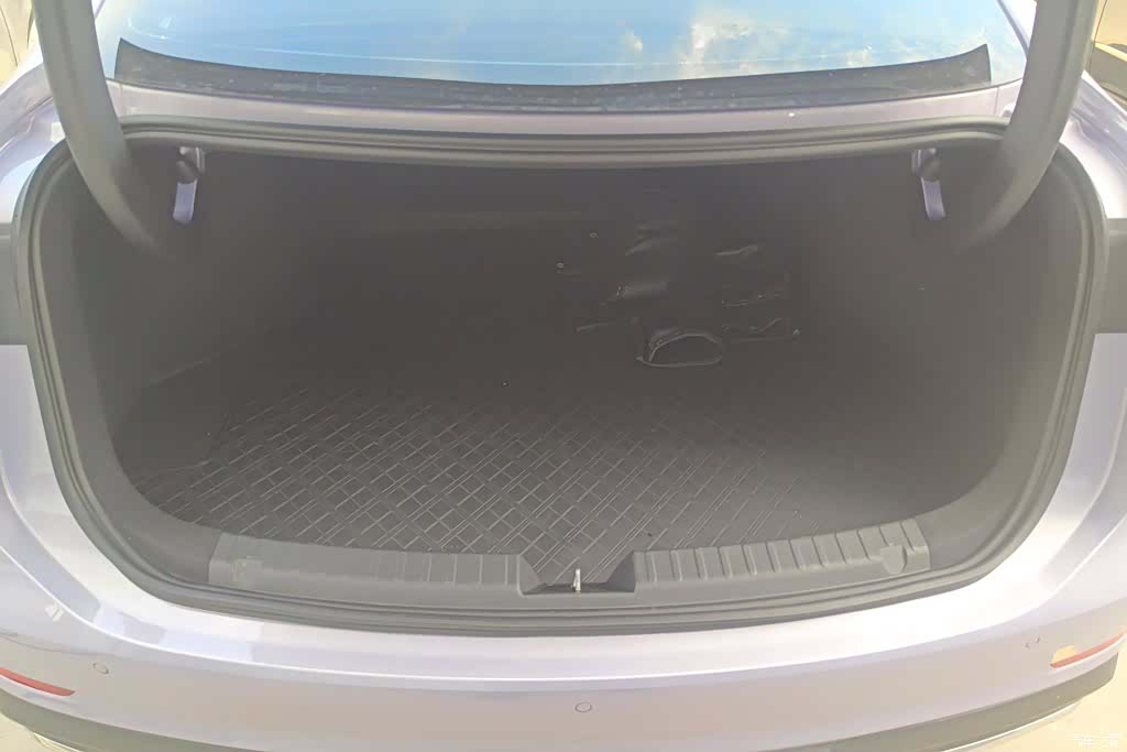 Geely A7, 2026 4