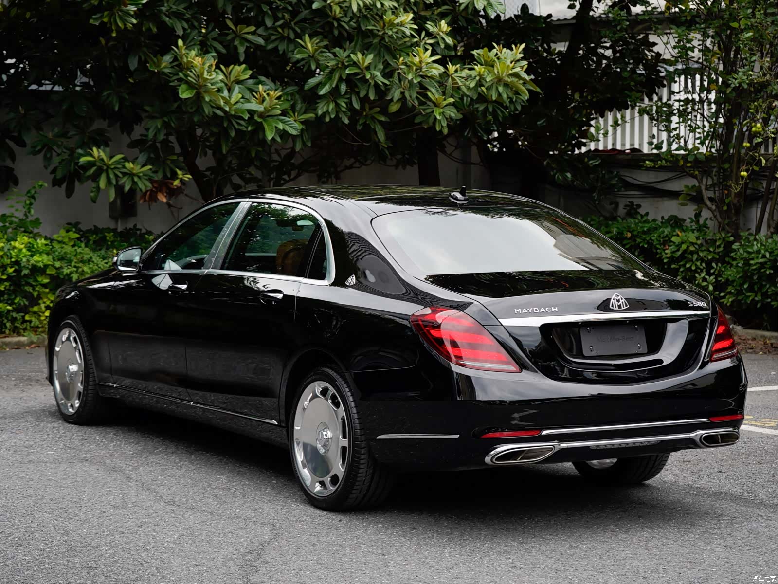 Maybach S-Class, 2020 4