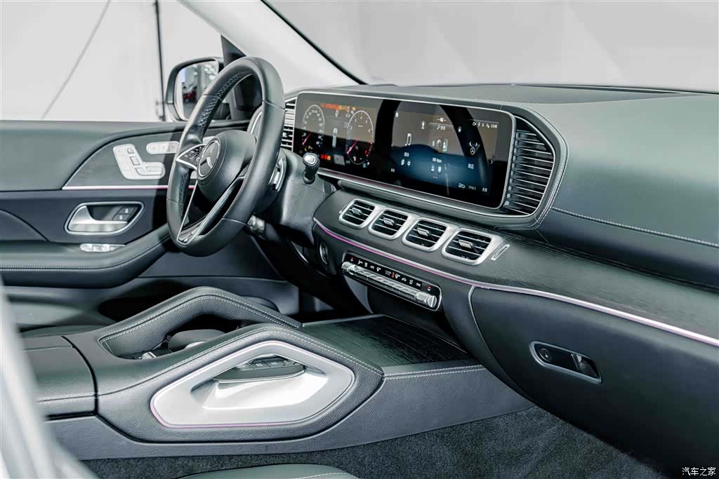 Mercedes-Benz GLE, 2023 21