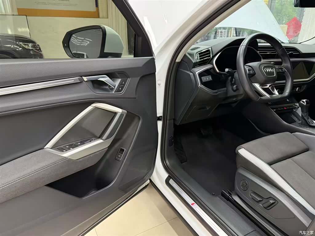 Audi Q3, 2023 8