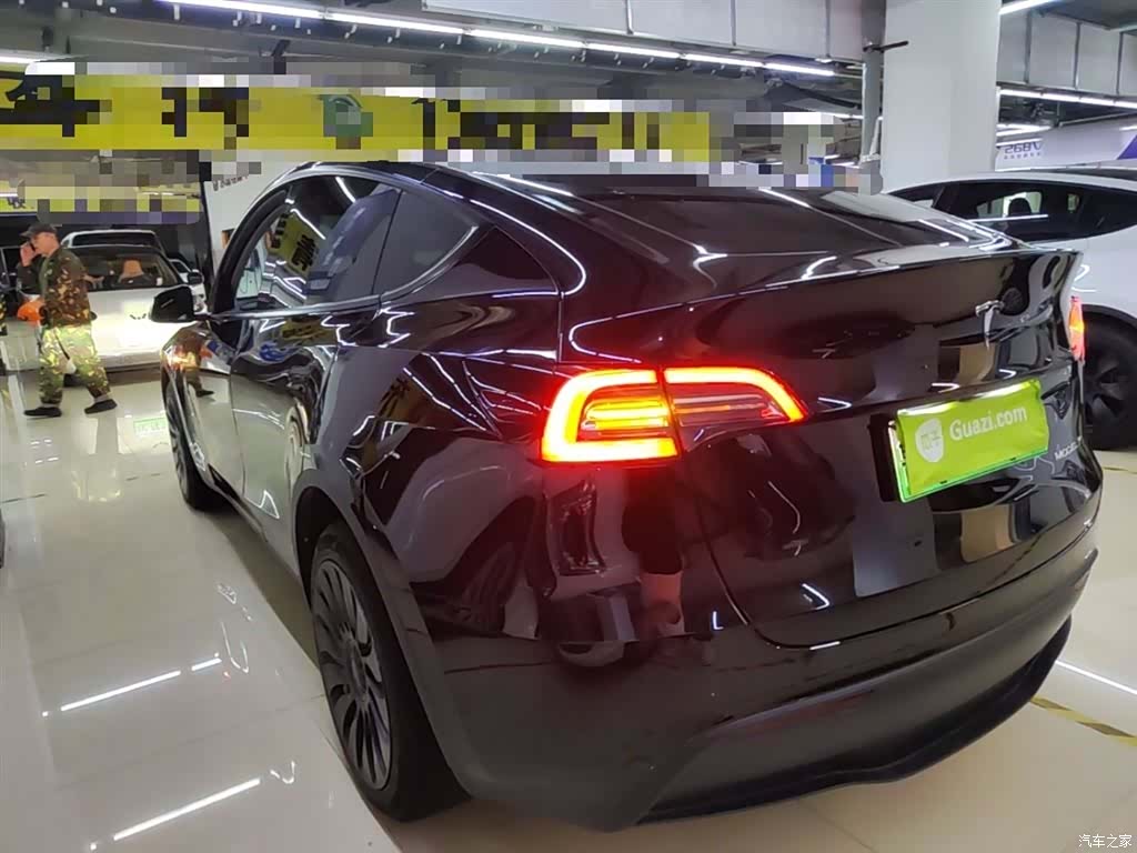 Tesla Model Y, 2022 все фото