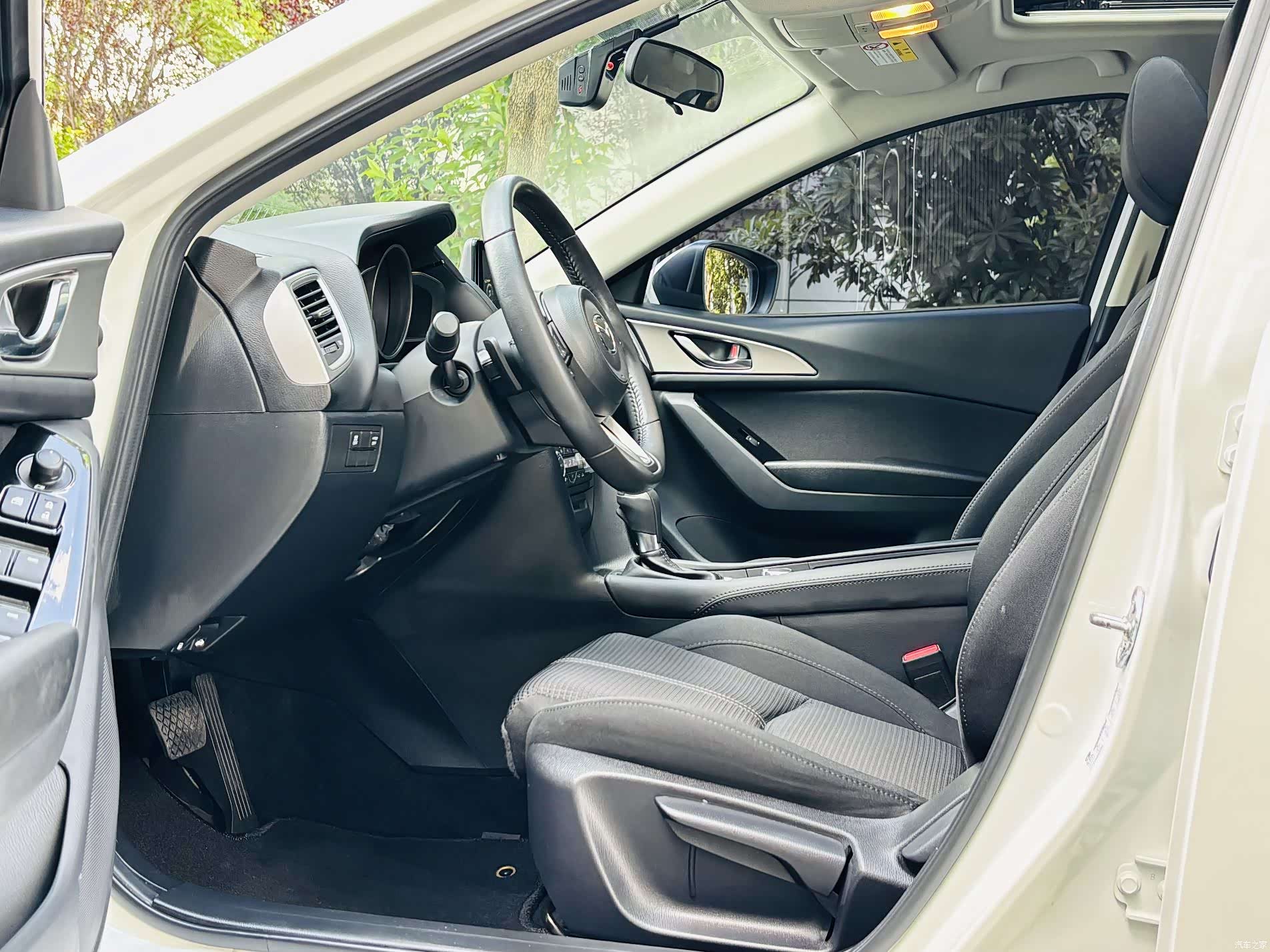 Mazda Mazda3, 2018 8