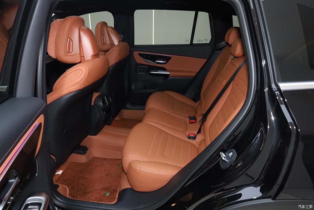 Mercedes-Benz GLC, 2025 28