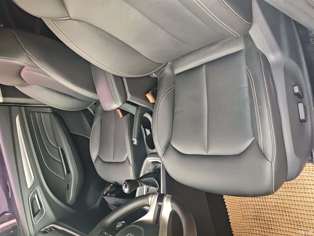 Roewe RX3, 2018 11