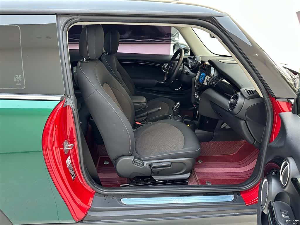 Mini ONE, 2019 18