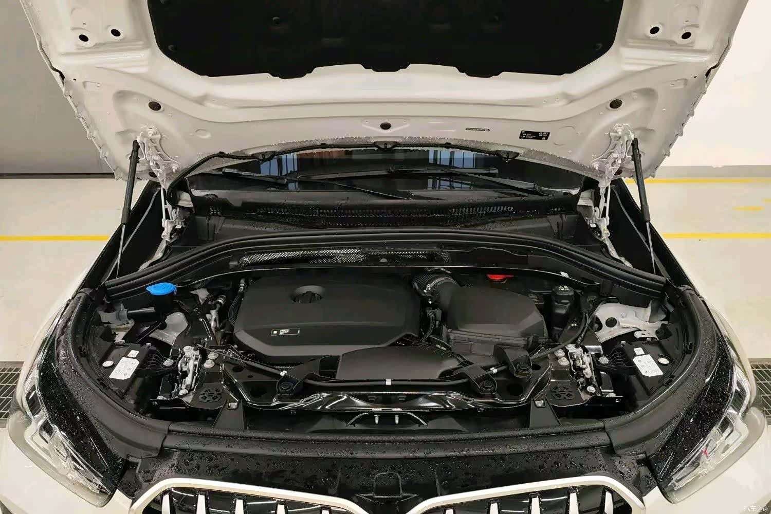 BMW X1, 2025 6