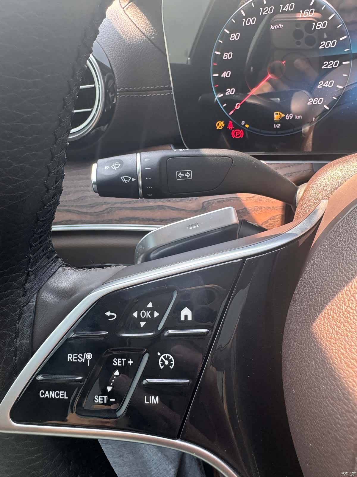 Mercedes-Benz E-Class, 2023 28