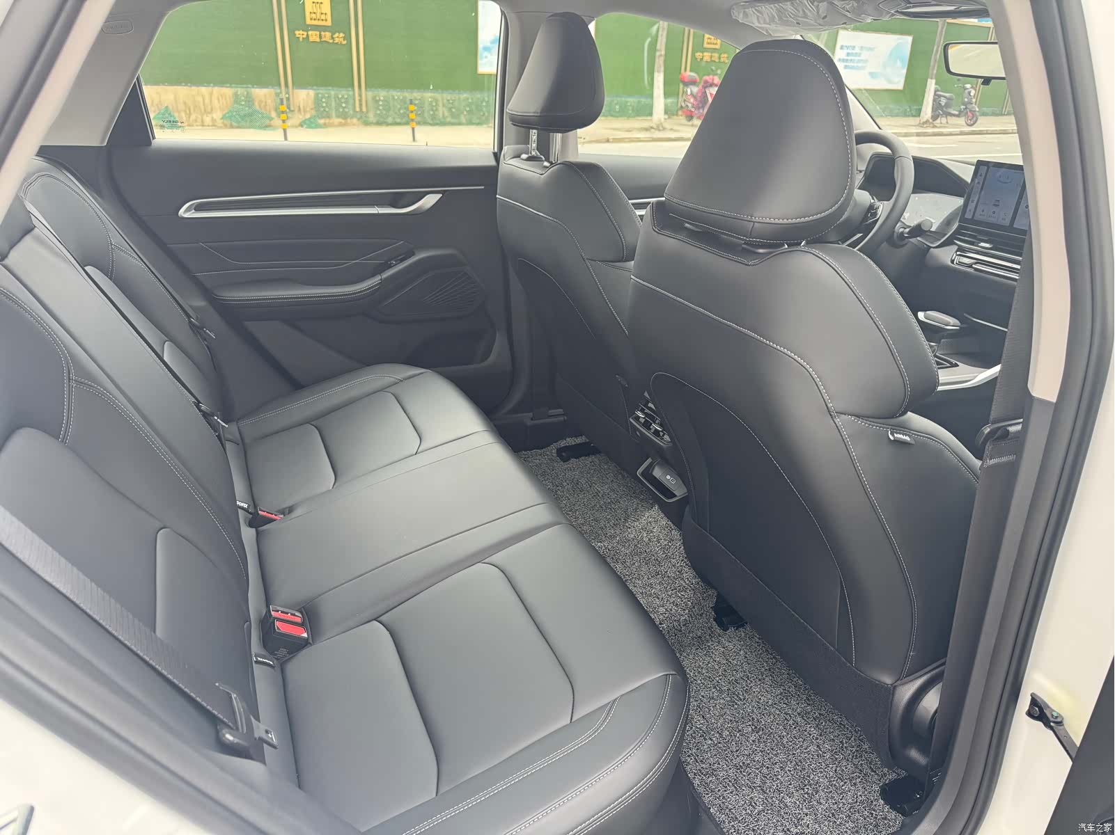 Geely Emgrand, 2022 12