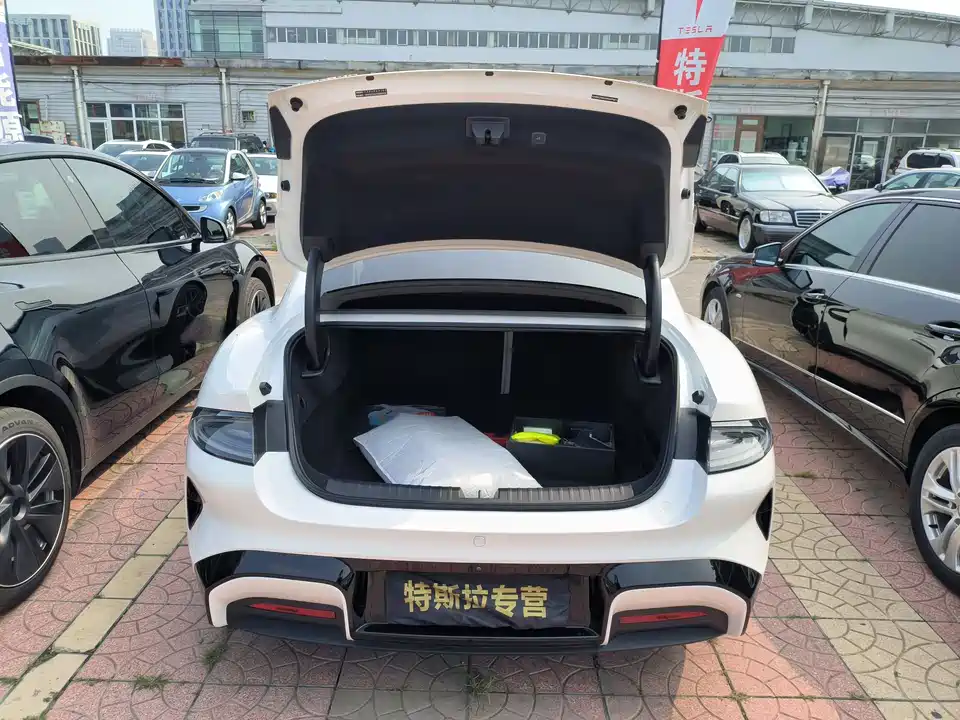 Xiaomi Xiaomi SU7