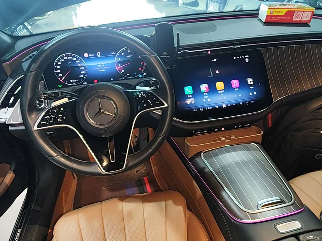 Mercedes-Benz E-Class, 2024 14