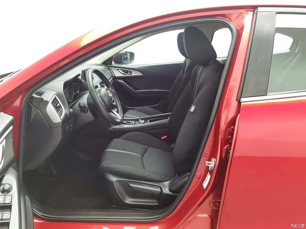 Mazda Mazda3, 2018 10