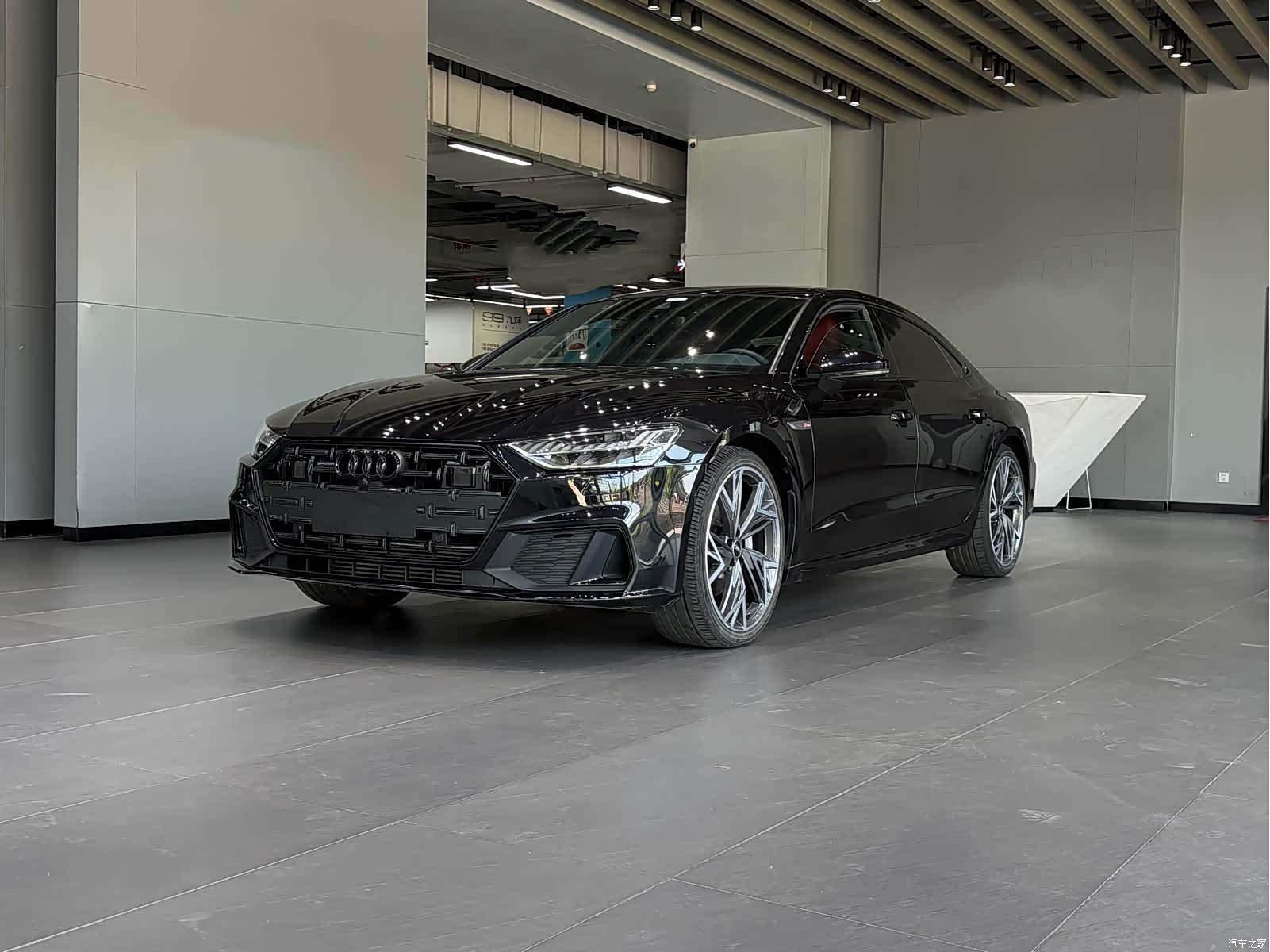 Audi A7L, 2023 1
