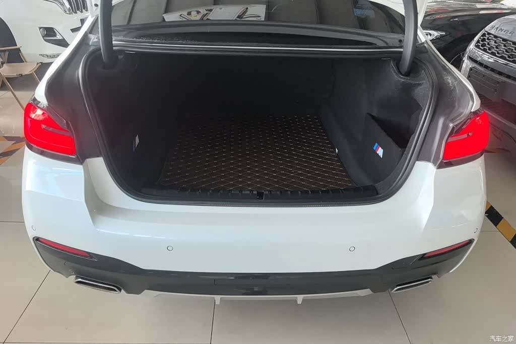 BMW 5 Series, 2022 4