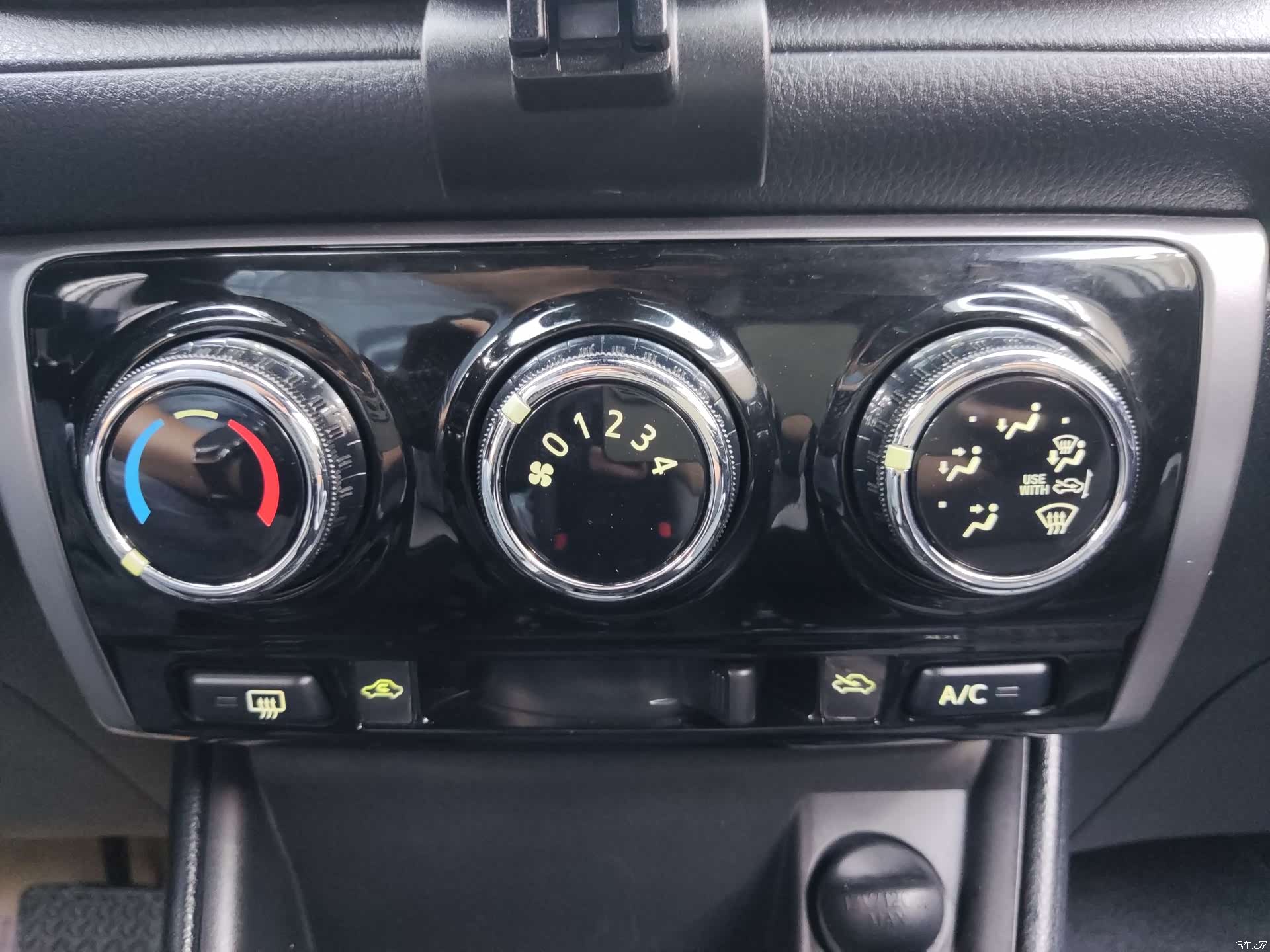 Toyota YARiS L, 2022 15