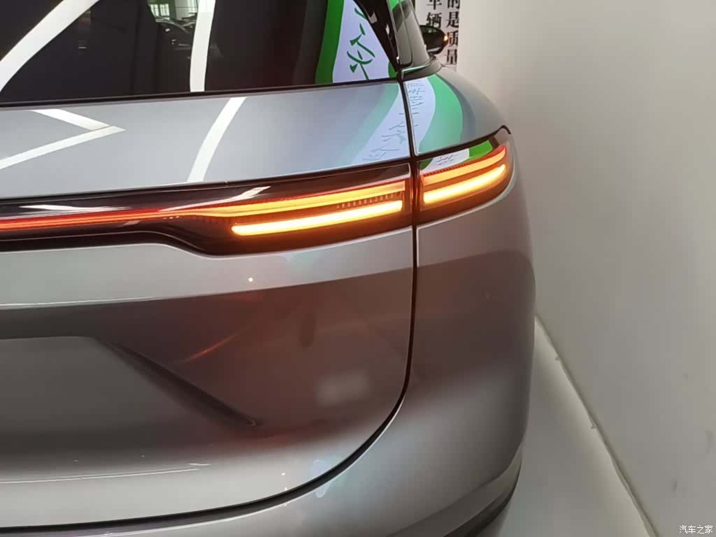 NIO ES6, 2025 8