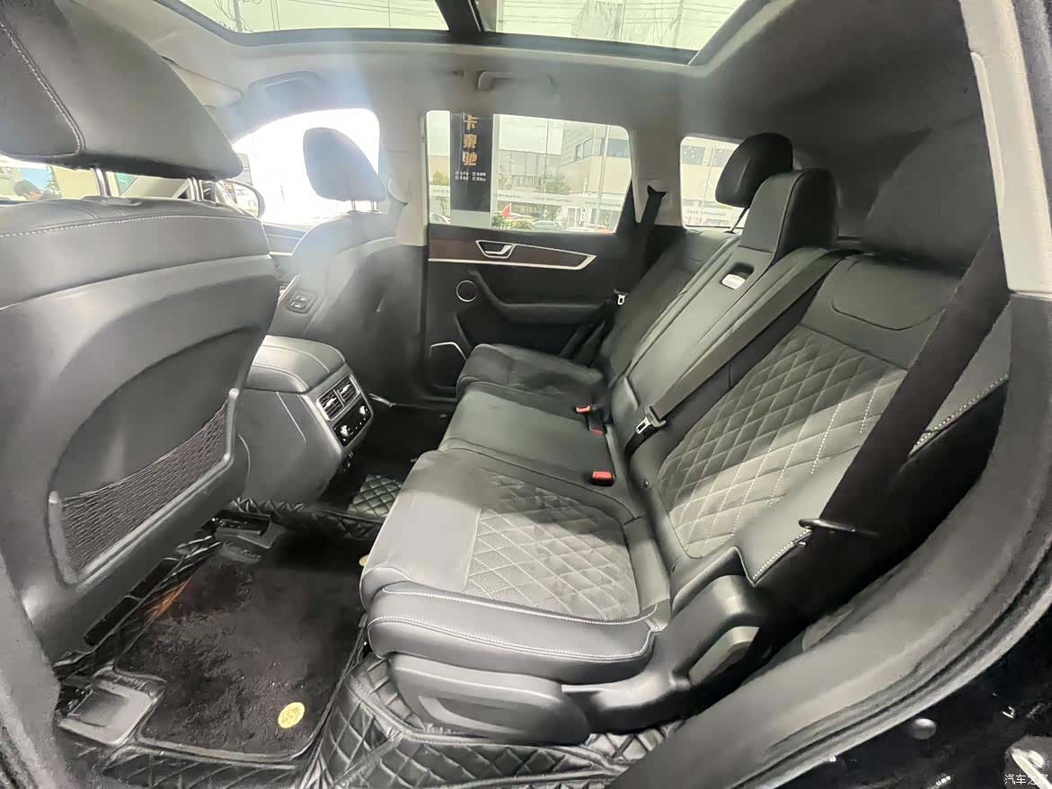 Hongqi HS7, 2022 8