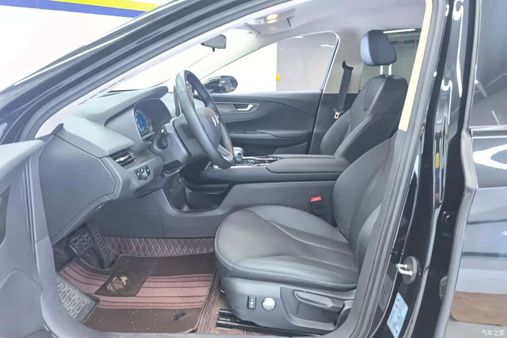 Hongqi QM5, 2024 9