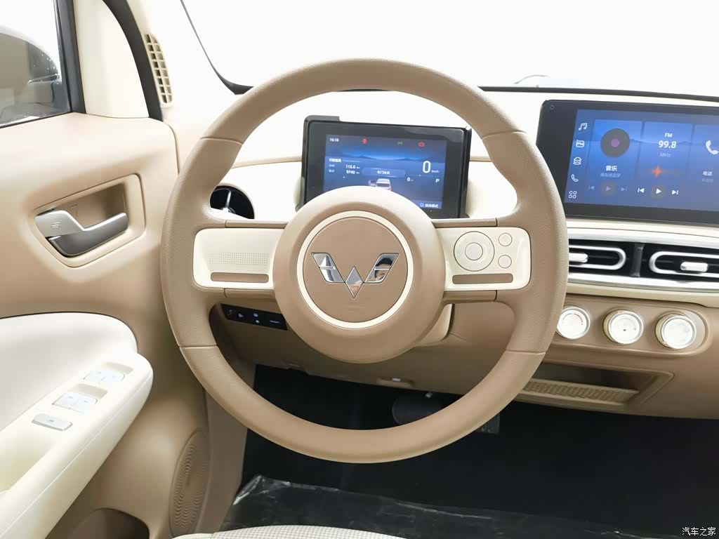 Wuling MINIEV, 2025 11