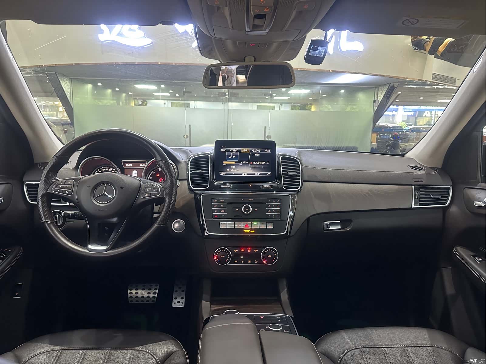 Mercedes-Benz GLE, 2018 7