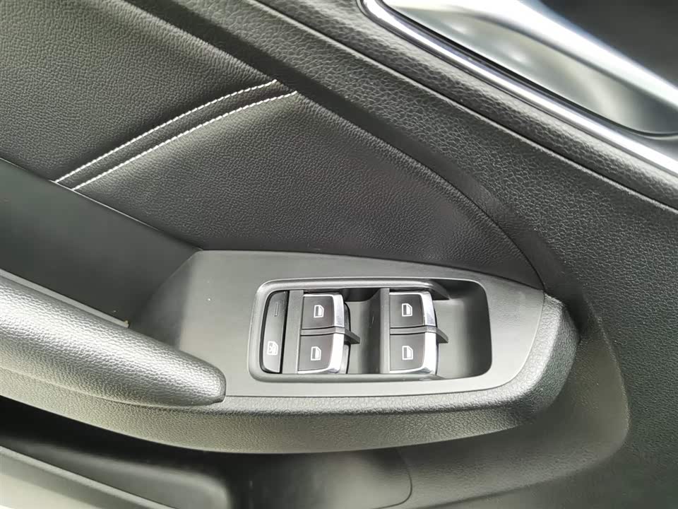 Roewe RX5 Roewe RX5