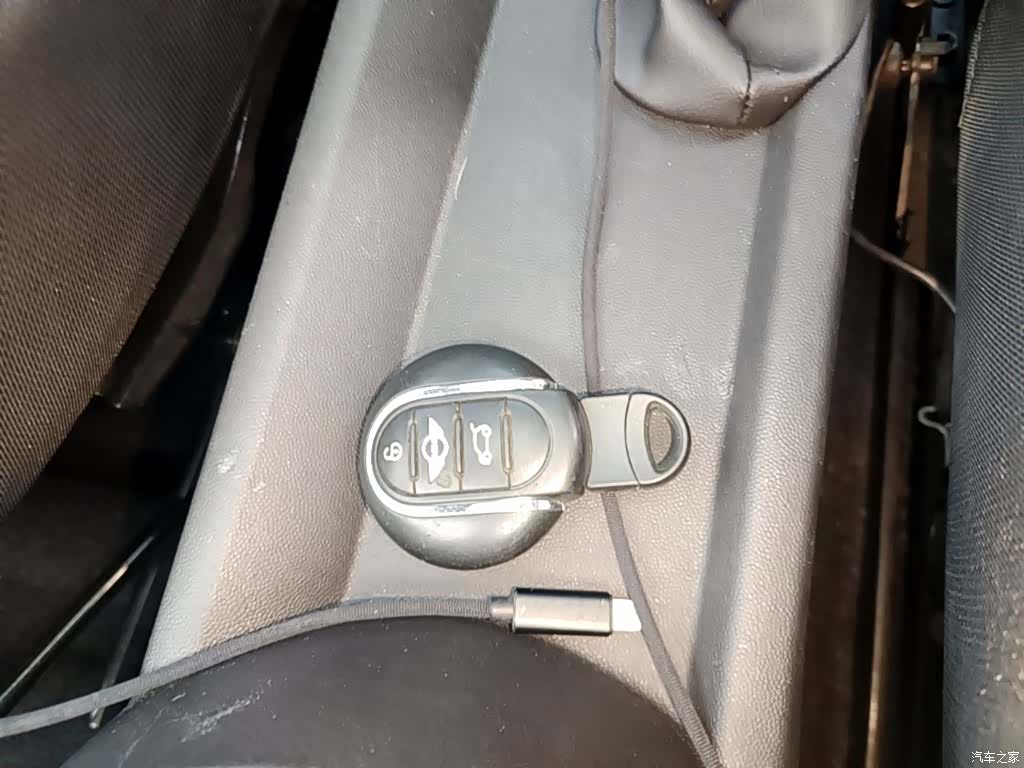 Mini ONE+, 2015 9