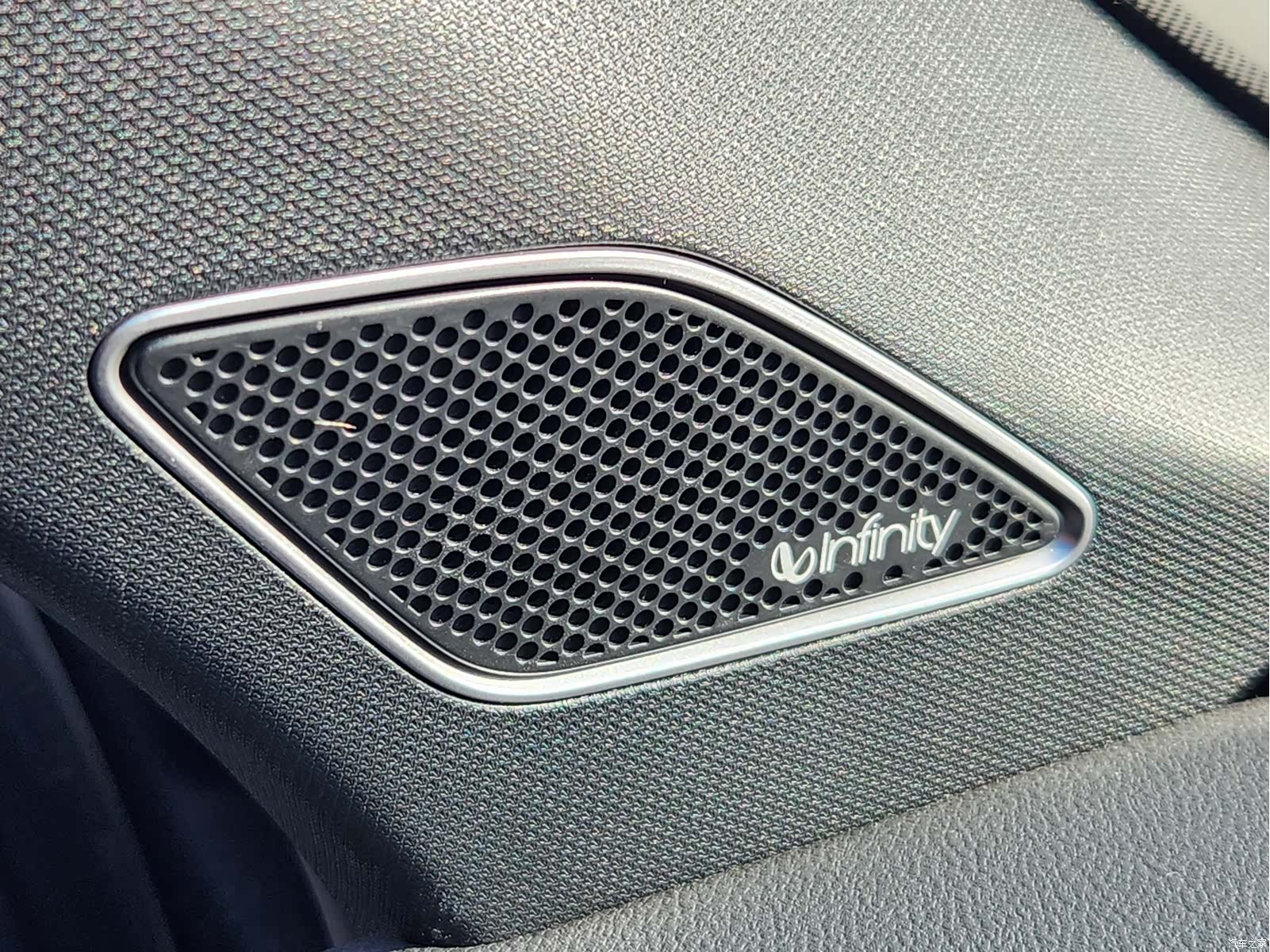Geely Preface, 2024 18