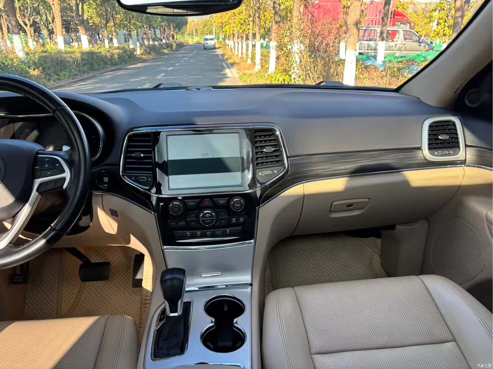 Jeep Grand Cherokee, 2022 14