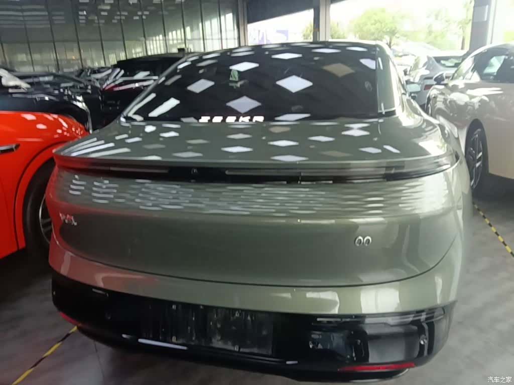 Zeekr 007, 2024 6