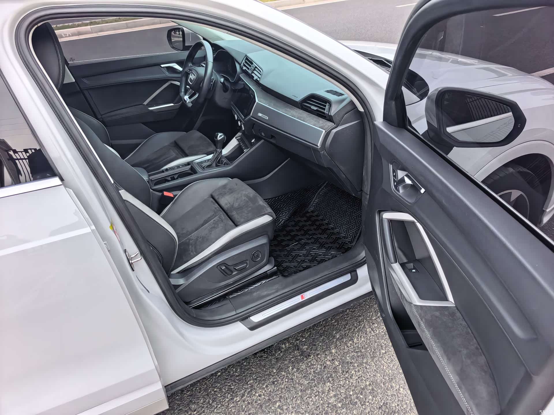 Audi Q3, 2021 24