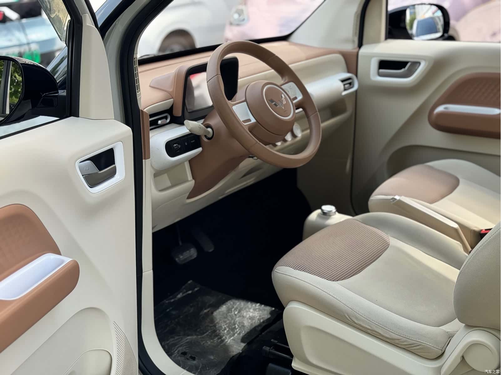Wuling MINIEV, 2024 4