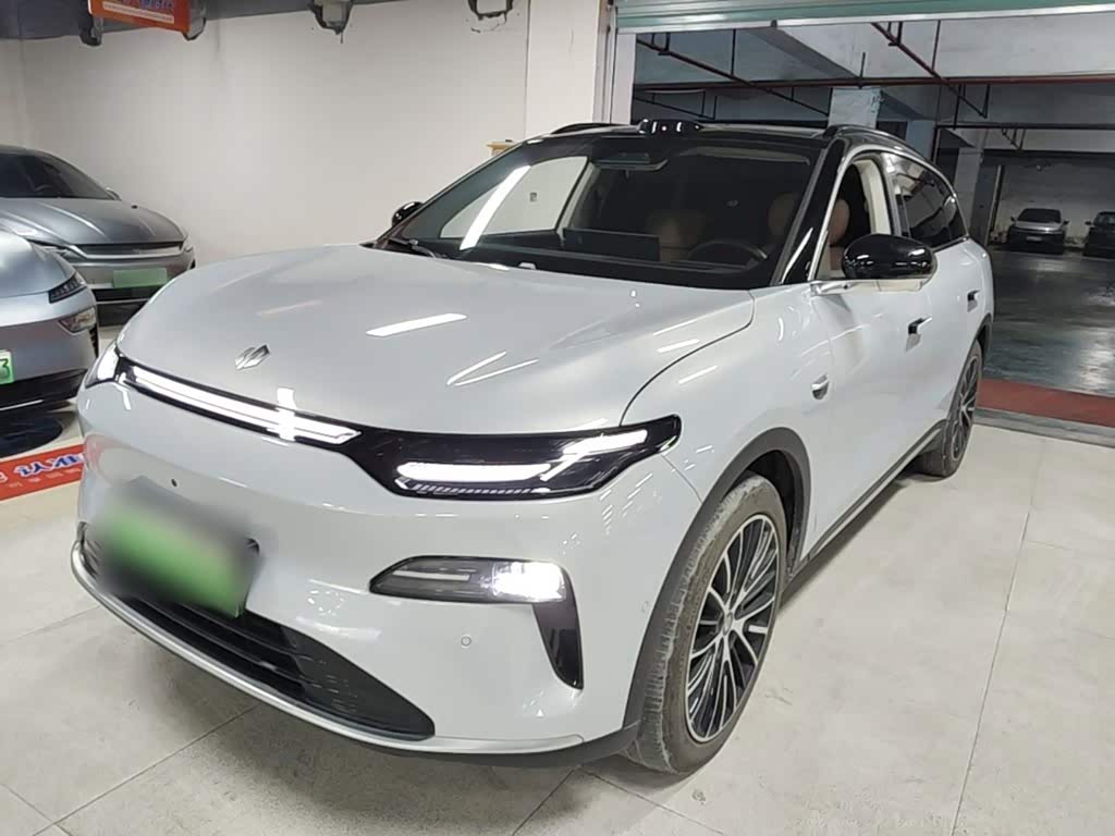 Leapmotor C11