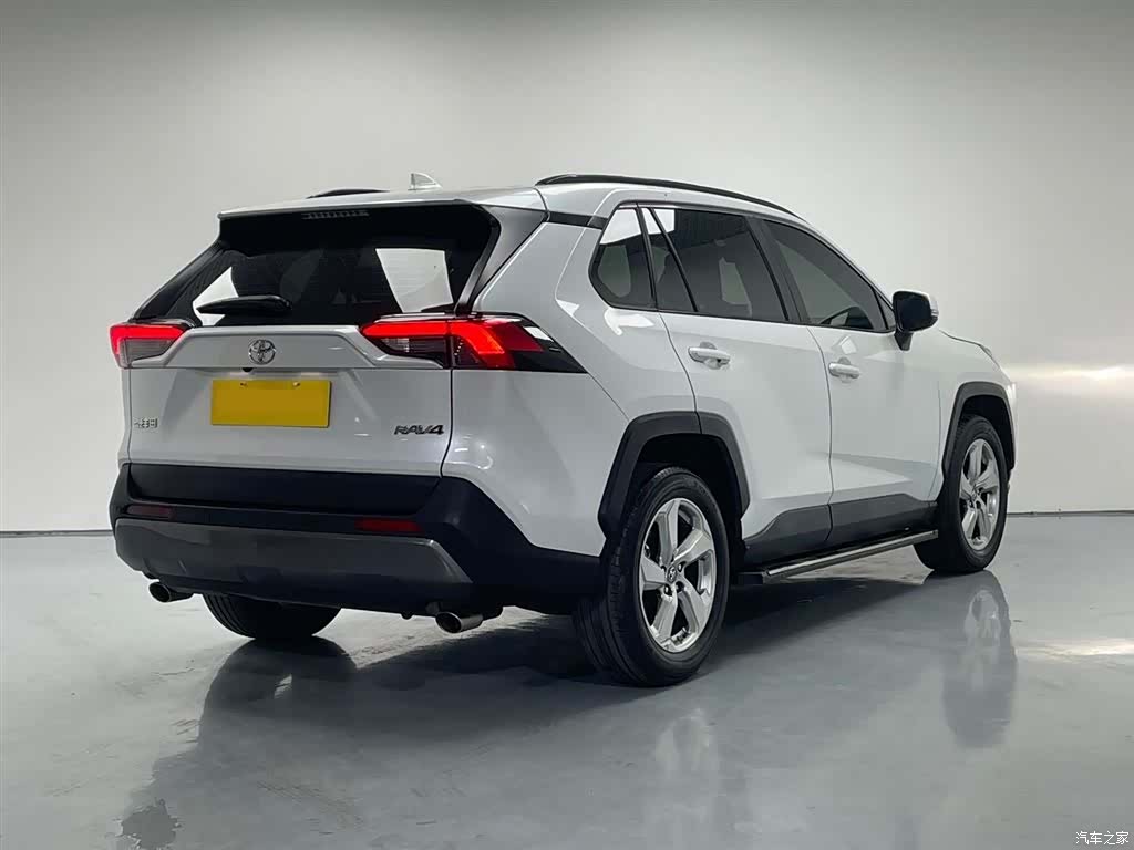 Toyota RAV4, 2021 8