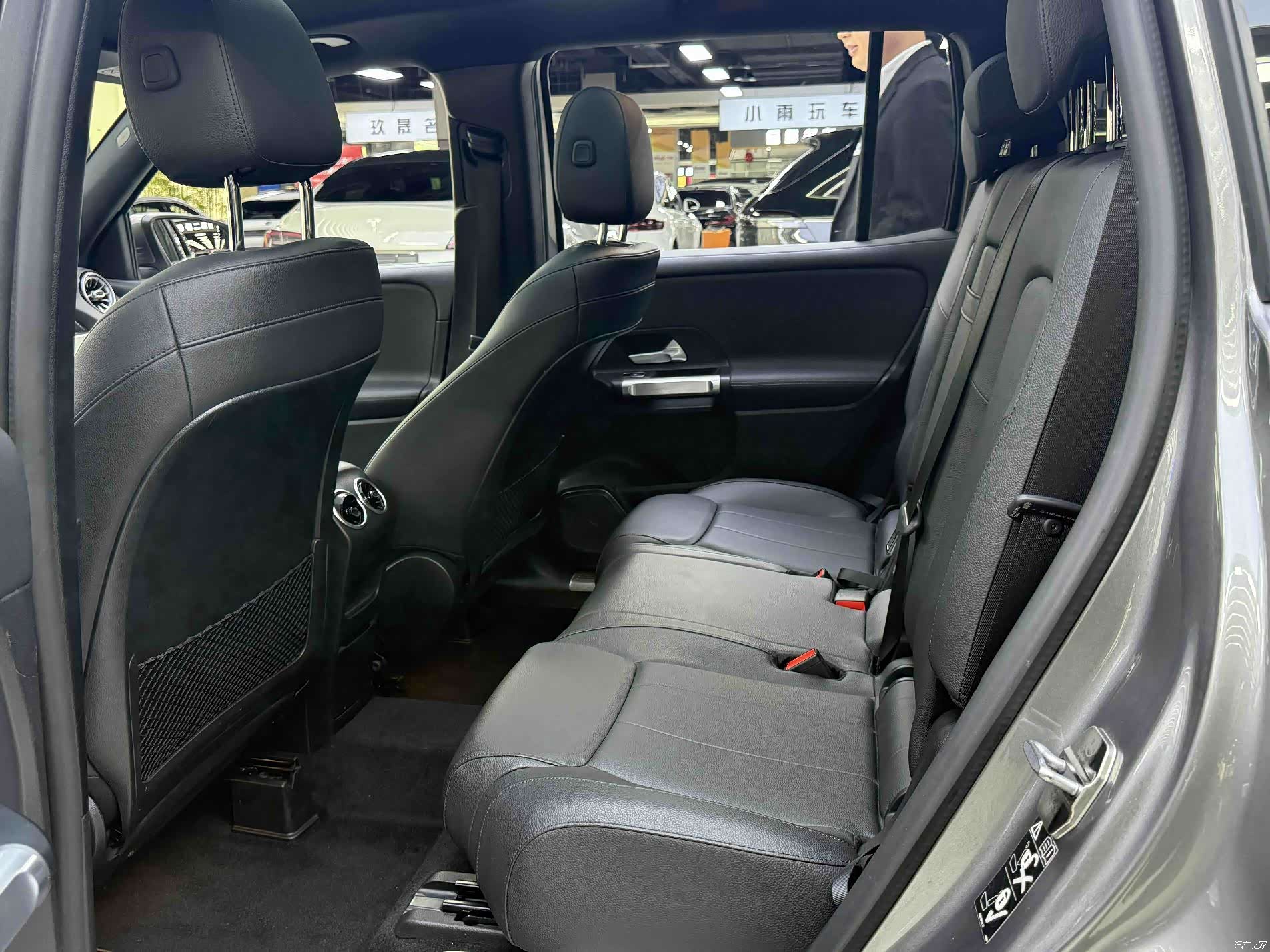 Mercedes-Benz GLB, 2020 14