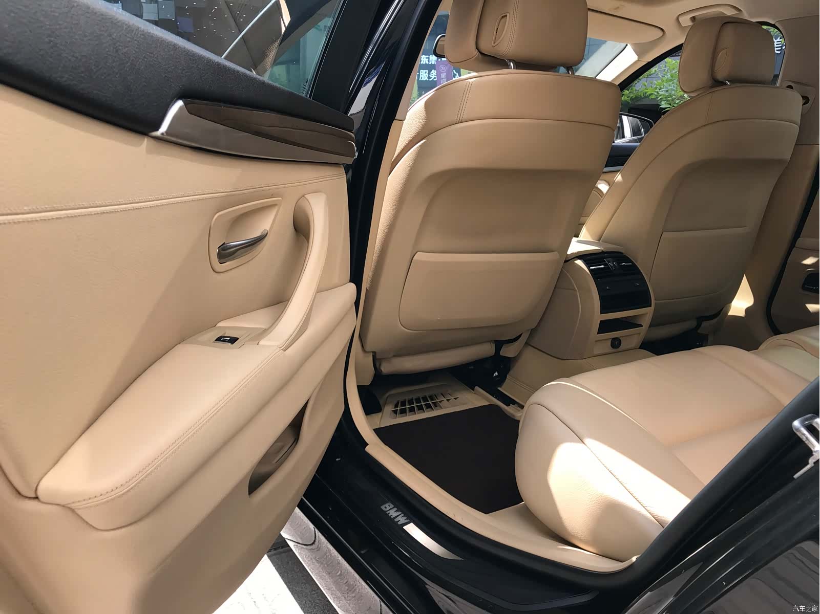 BMW 5 Series, 2012 18