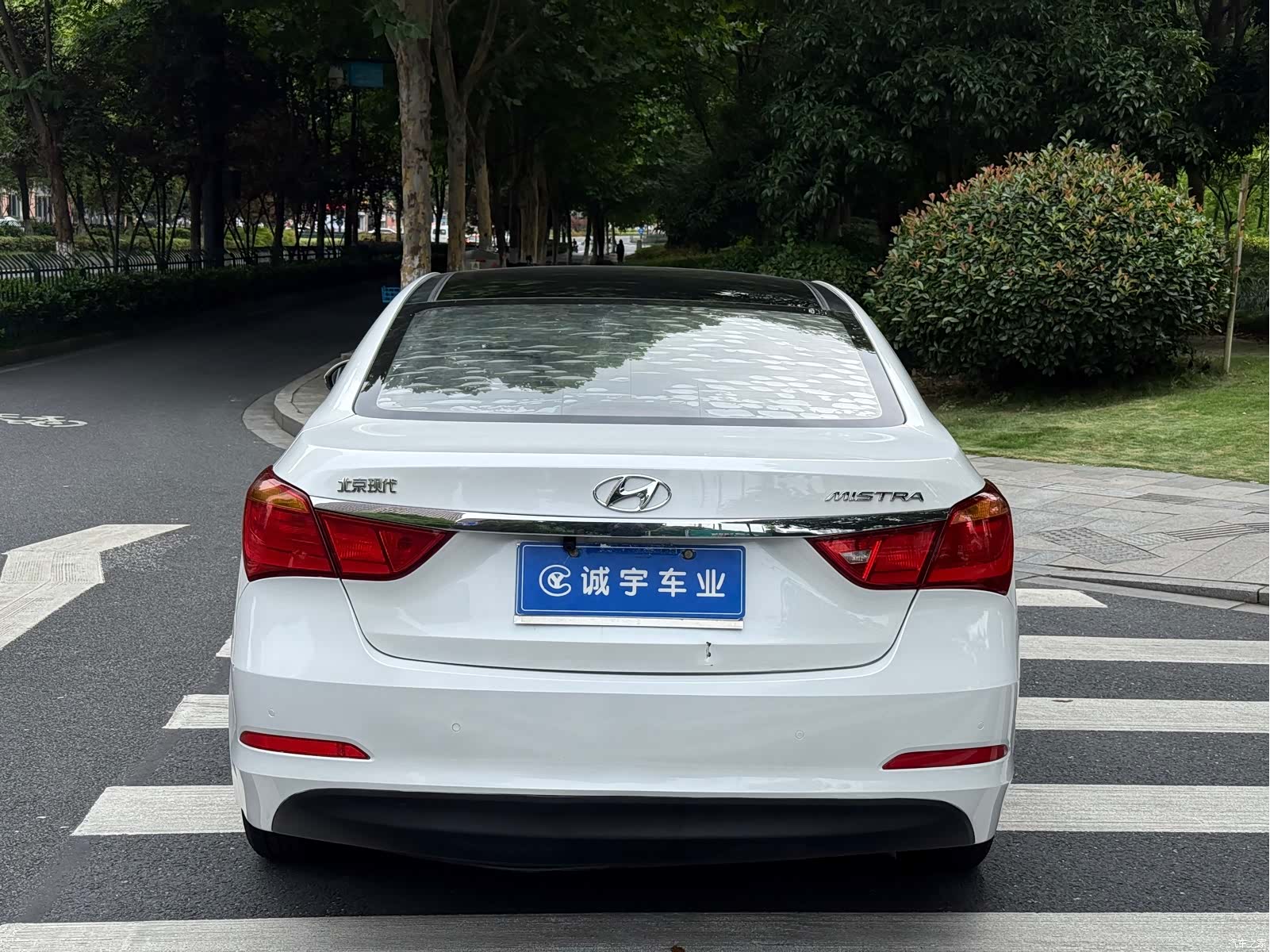 Hyundai GLS, 2016 15