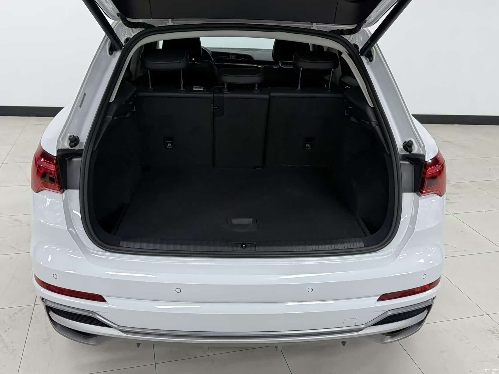Audi Q3, 2022 8