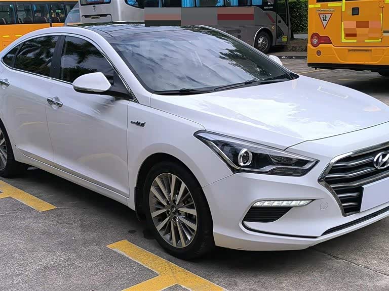 Hyundai Name picture