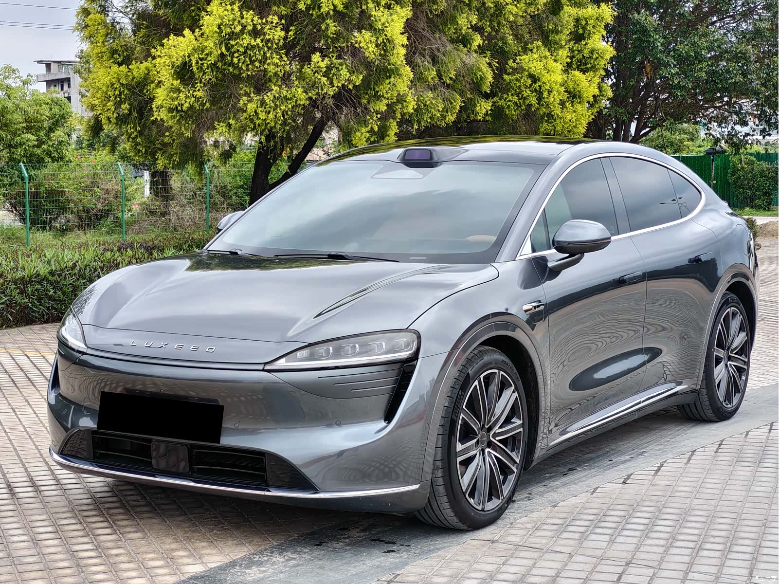Luxeed R7, 2026 1