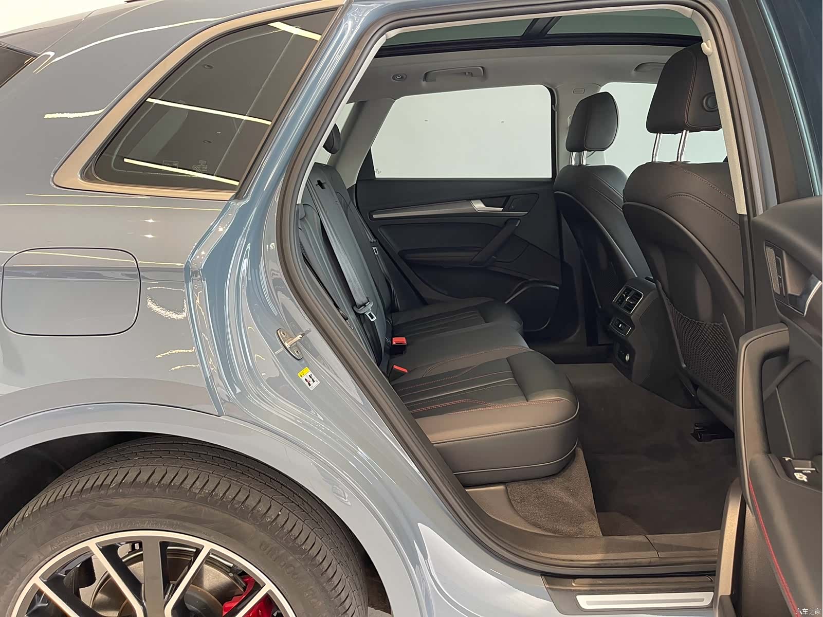 Audi Q5L, 2022 13