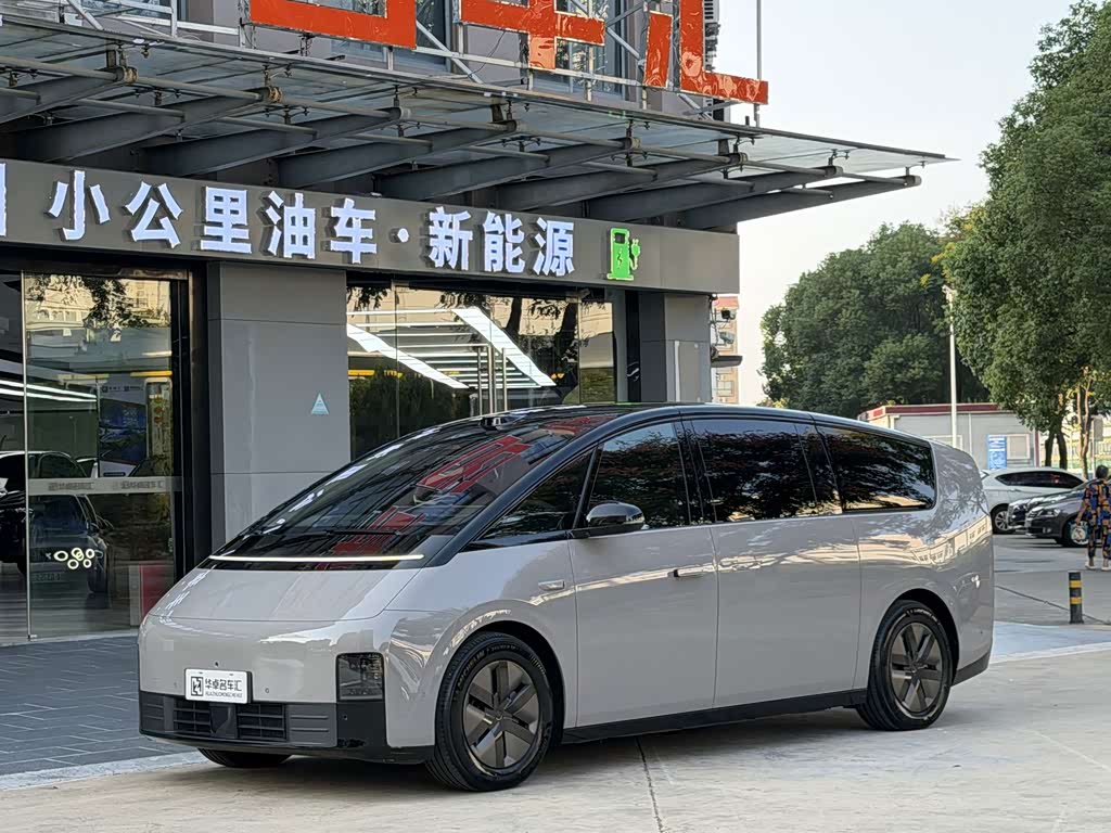 Li Auto MEGA