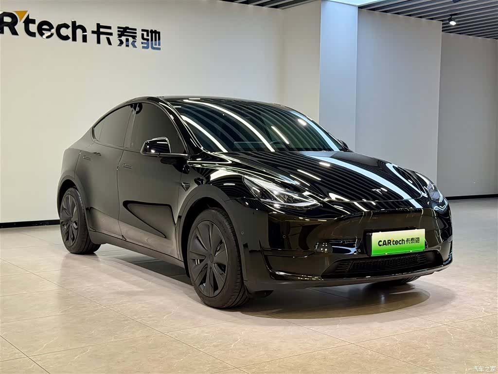 Tesla Model Y, 2023 2