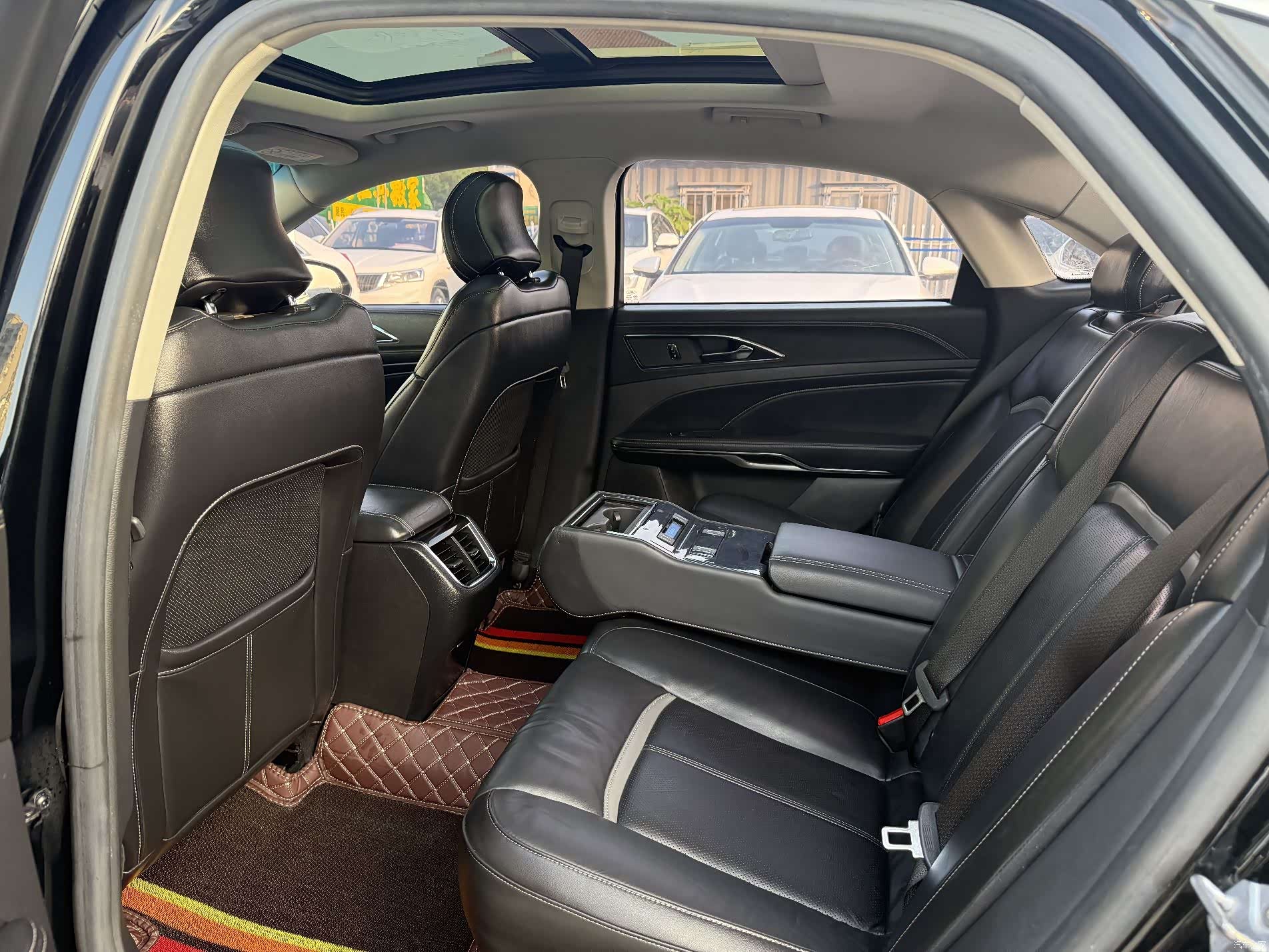Ford Taurus, 2018 все фото