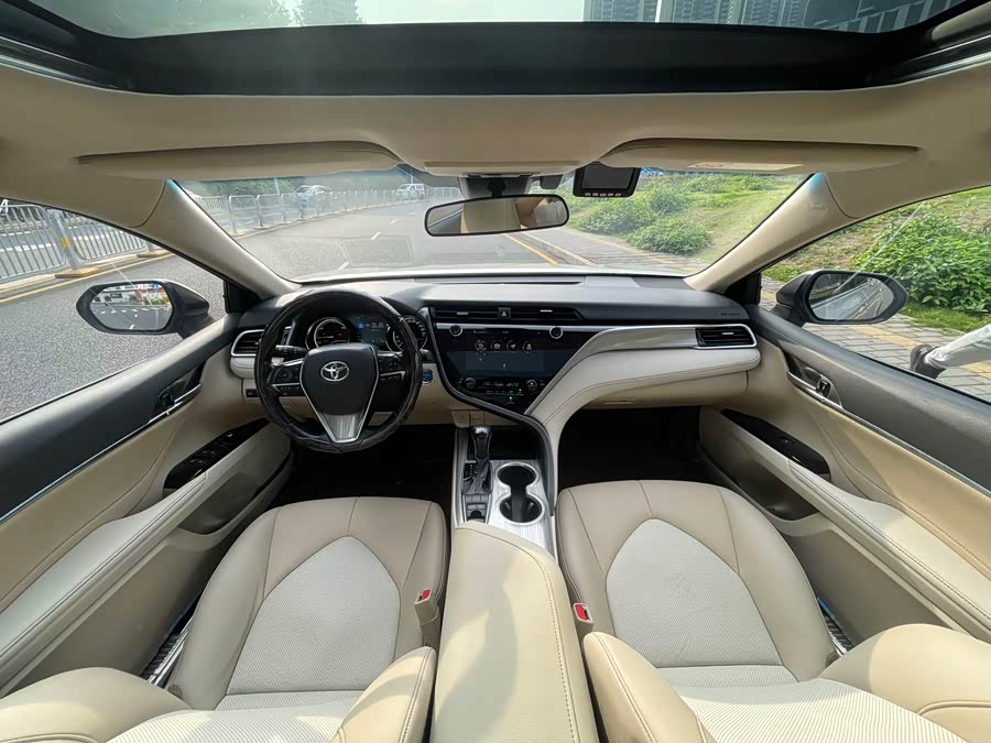 Toyota Camry 2020, фото 14