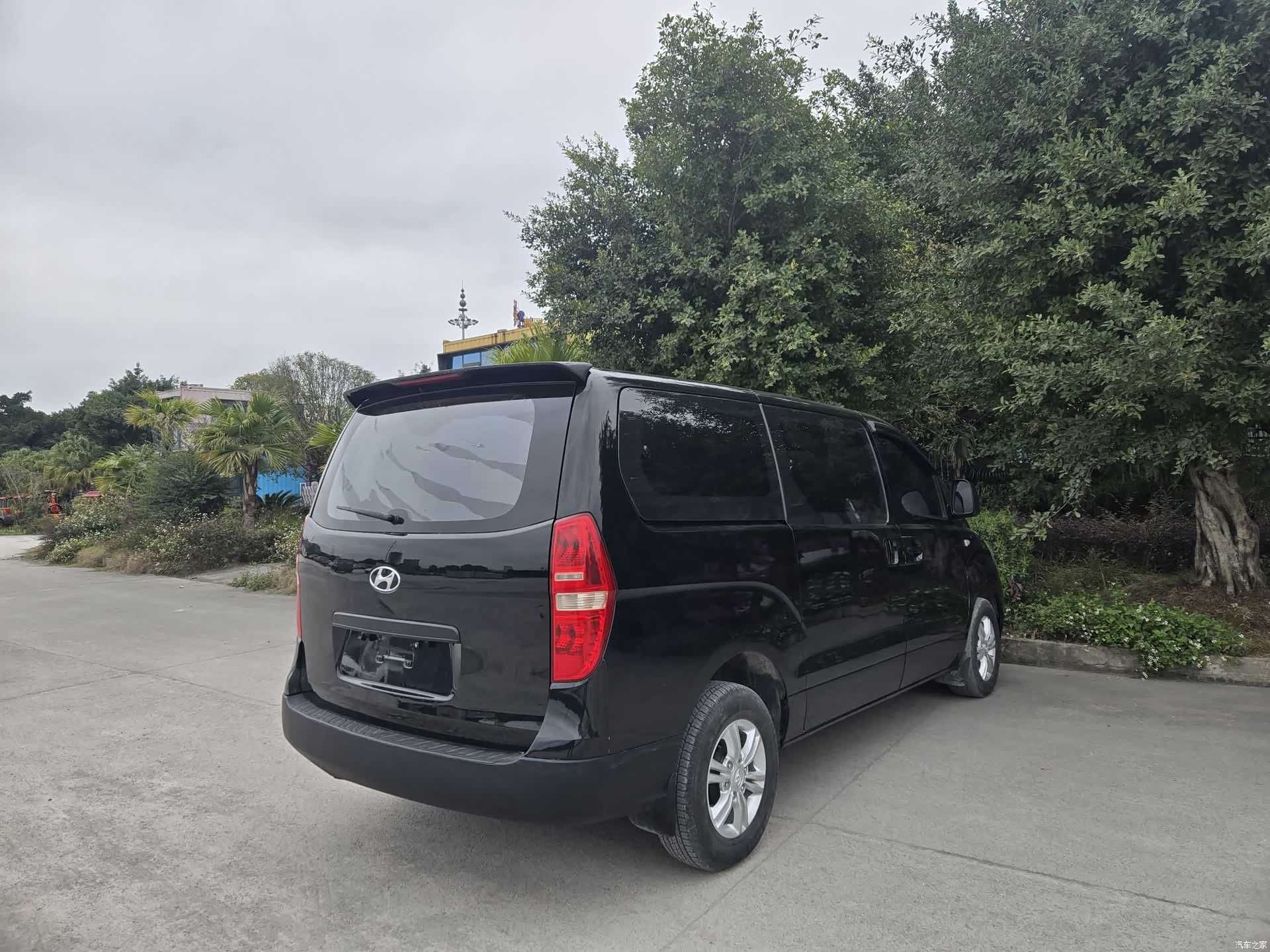 Hyundai H-1, 2013 6