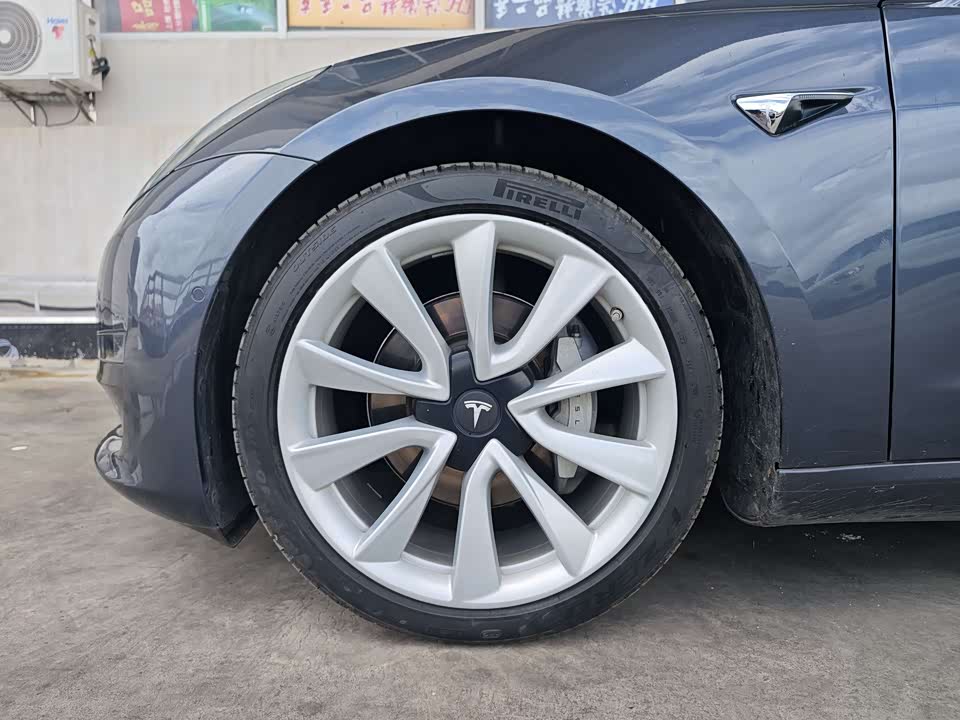 Tesla Model 3 Tesla Model 3