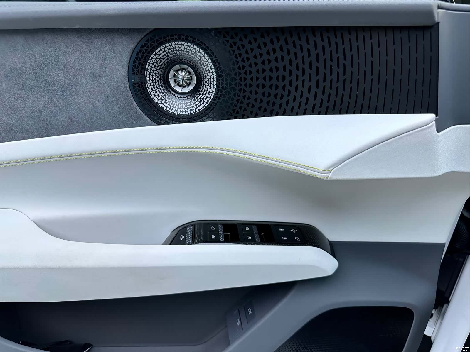Lotus EMEYA, 2025 15